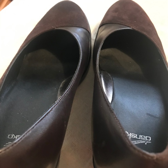 Dansko Tuttie size 7.5/38 Brown suede - Picture 2 of 5
